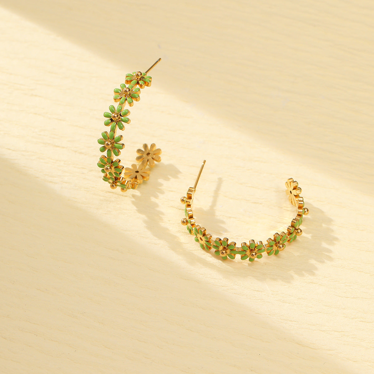 High Grade Drop Oil Titanium Steel Floral Earrings Women Non Fading 18K Gold Stainless Steel Earrings