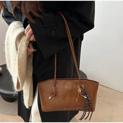 European American Retro Tote Bag, Korean Fashion Shoulder Bags Advanced Simple Handbag New Large Capacity Pendant Versatile Bags