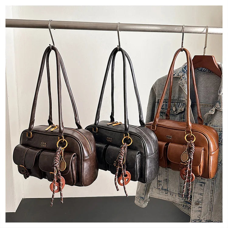 Women's Retro Solid Color Pu Leather Shoulder Bag with Multiple Pockets Large Capacity Comes with A Detachable Accessory Charm