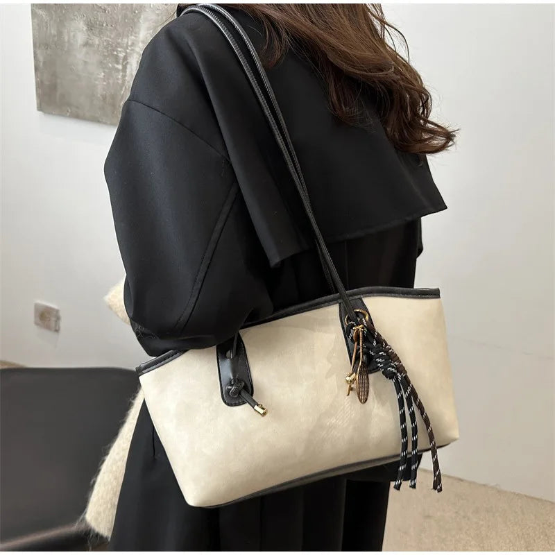 European American Retro Tote Bag, Korean Fashion Shoulder Bags Advanced Simple Handbag New Large Capacity Pendant Versatile Bags