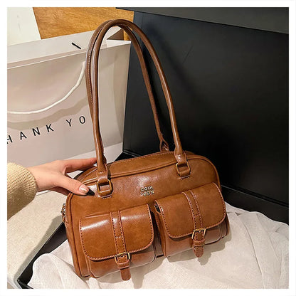 Women's Retro Solid Color Pu Leather Shoulder Bag with Multiple Pockets Large Capacity Comes with A Detachable Accessory Charm