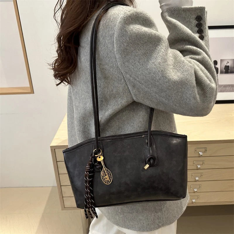 European American Retro Tote Bag, Korean Fashion Shoulder Bags Advanced Simple Handbag New Large Capacity Pendant Versatile Bags